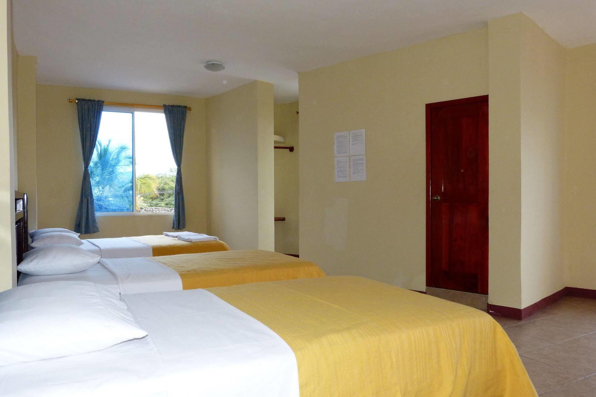Gloria - Galapagos Inn Пуэрто-Айора Экстерьер фото