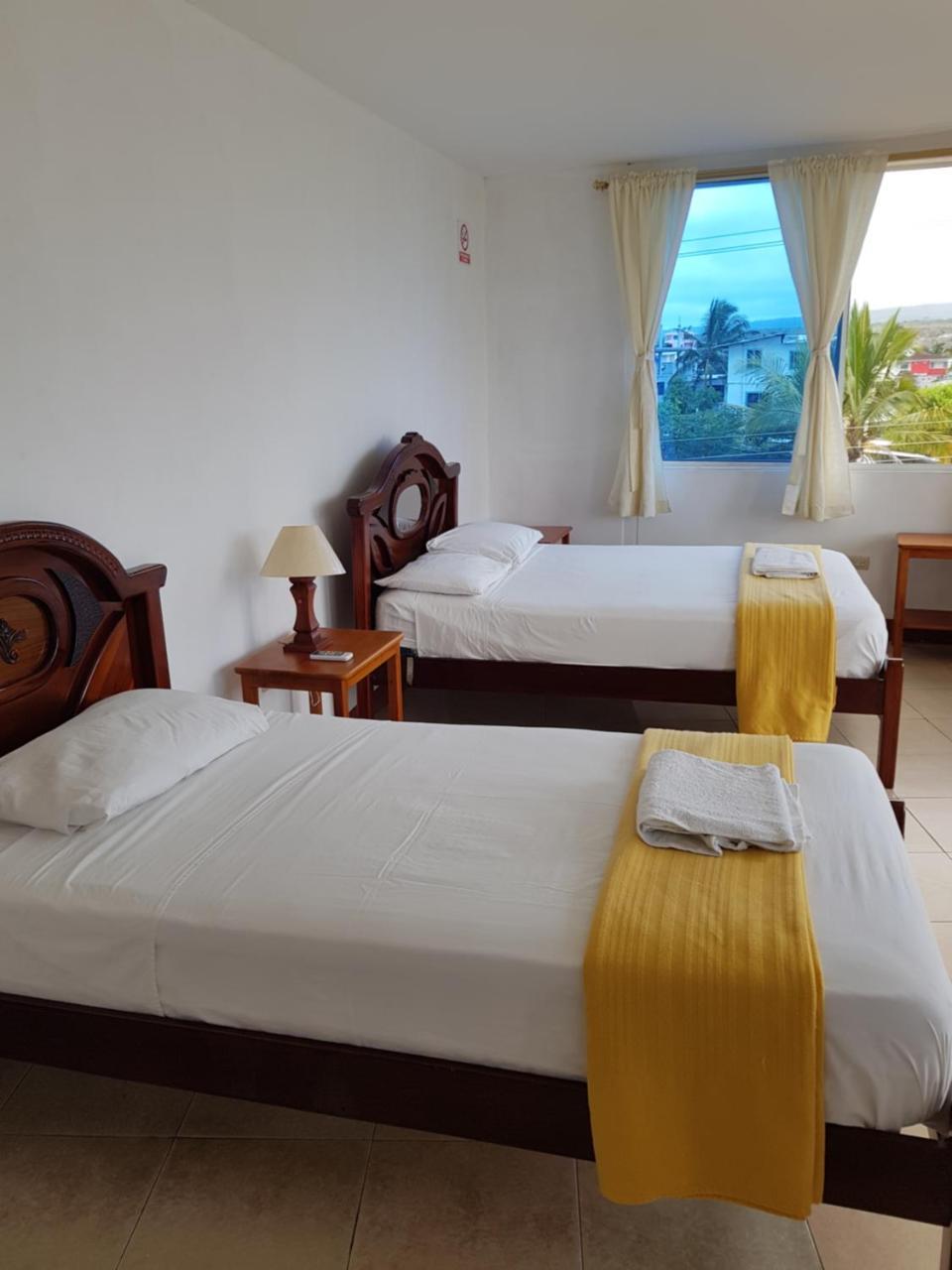 Gloria - Galapagos Inn Пуэрто-Айора Экстерьер фото