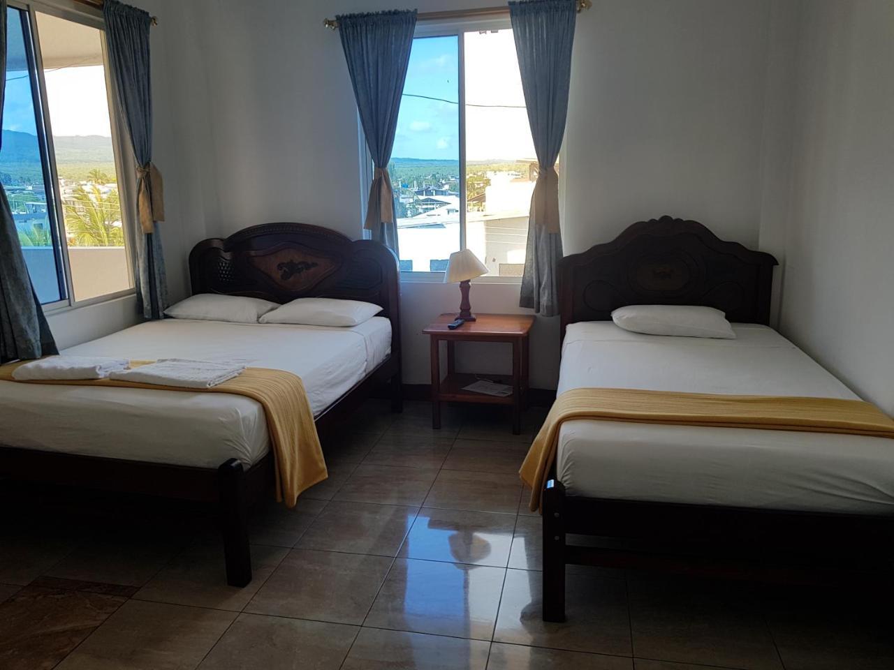 Gloria - Galapagos Inn Пуэрто-Айора Экстерьер фото