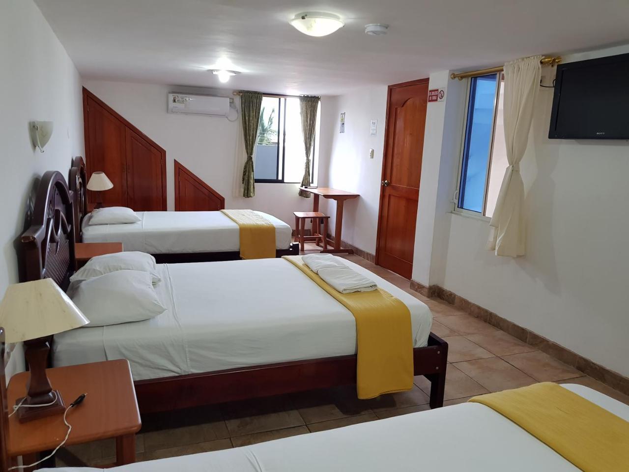 Gloria - Galapagos Inn Пуэрто-Айора Экстерьер фото