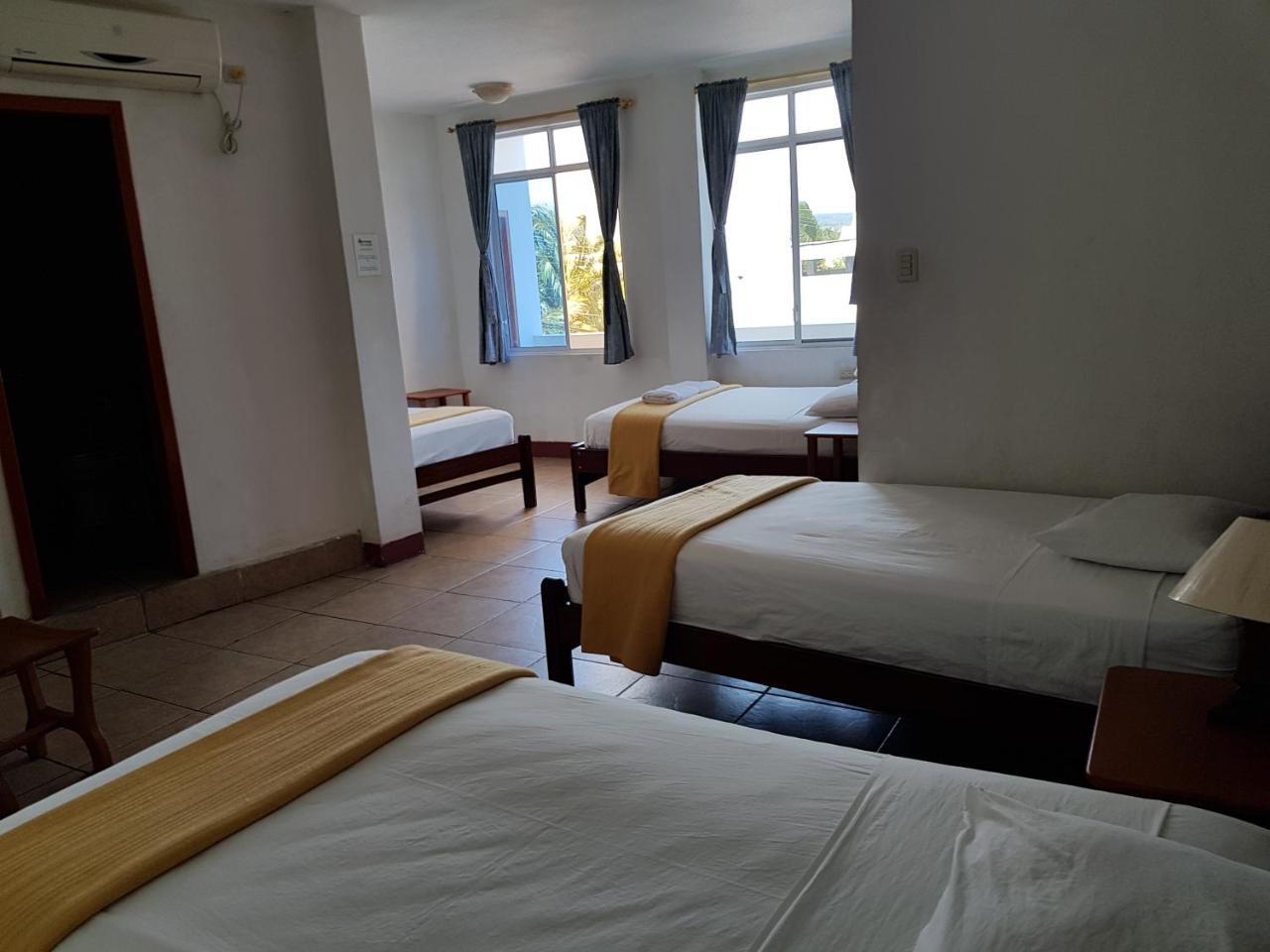 Gloria - Galapagos Inn Пуэрто-Айора Экстерьер фото