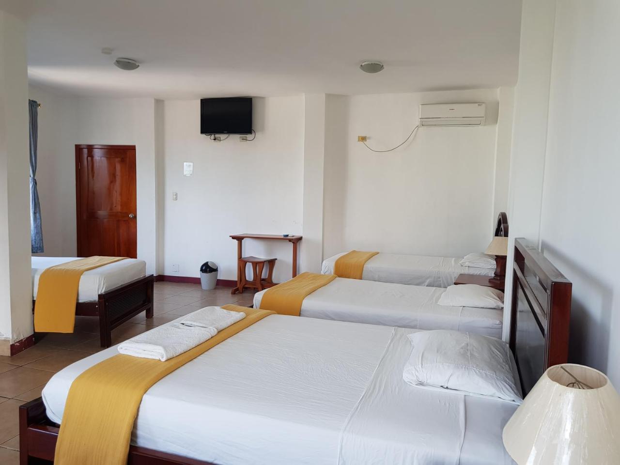 Gloria - Galapagos Inn Пуэрто-Айора Экстерьер фото